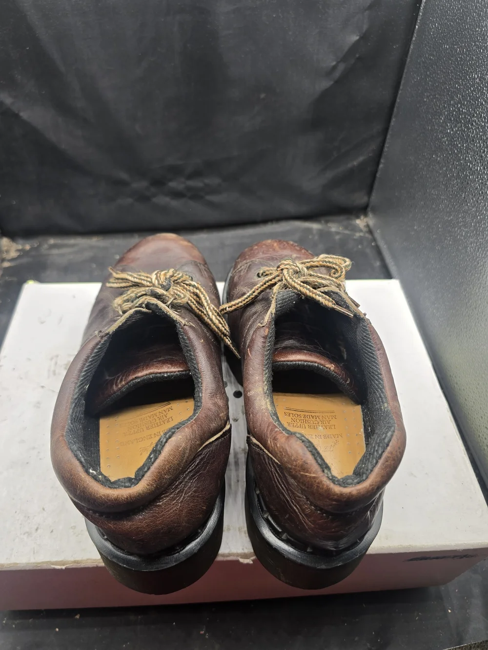 Dr.‎ Martens Men's Dark Brown Leather Chukka Boots